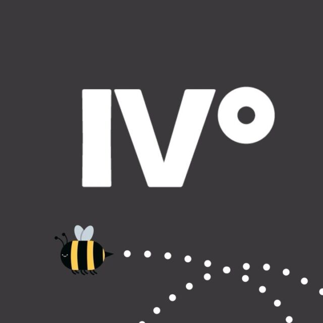 Die Bienensaison hat begonnen! 🐝
Ab jetzt sammeln unsere Arbeiter-Bienen in der Innenstadt des schönen Pforzheims wieder fleißig unseren viergrad Honig. 🍯
Da das letzte Jahr nicht so gut ausgefallen ist, hoffen wir dieses mal auf ein gutes Honig-Jahr! 📆 🐝 🍯

#viergrad #digitalagentur #agentur #pforzheim #honig #bienen #bienensaison #büro
